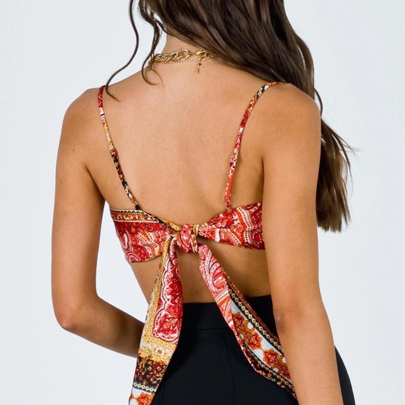 Princess Polly Kehlani Red Bandanna Style Paisley Top - Picture 3 of 4